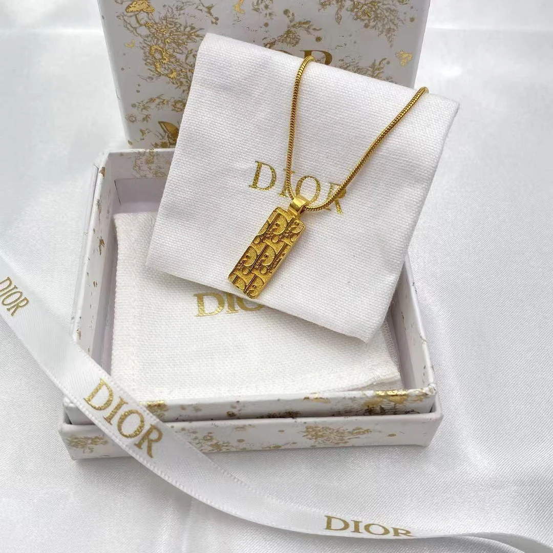 胖虎佳佳/迪奥/95新/公价0/饰品/项链/31B2509150017