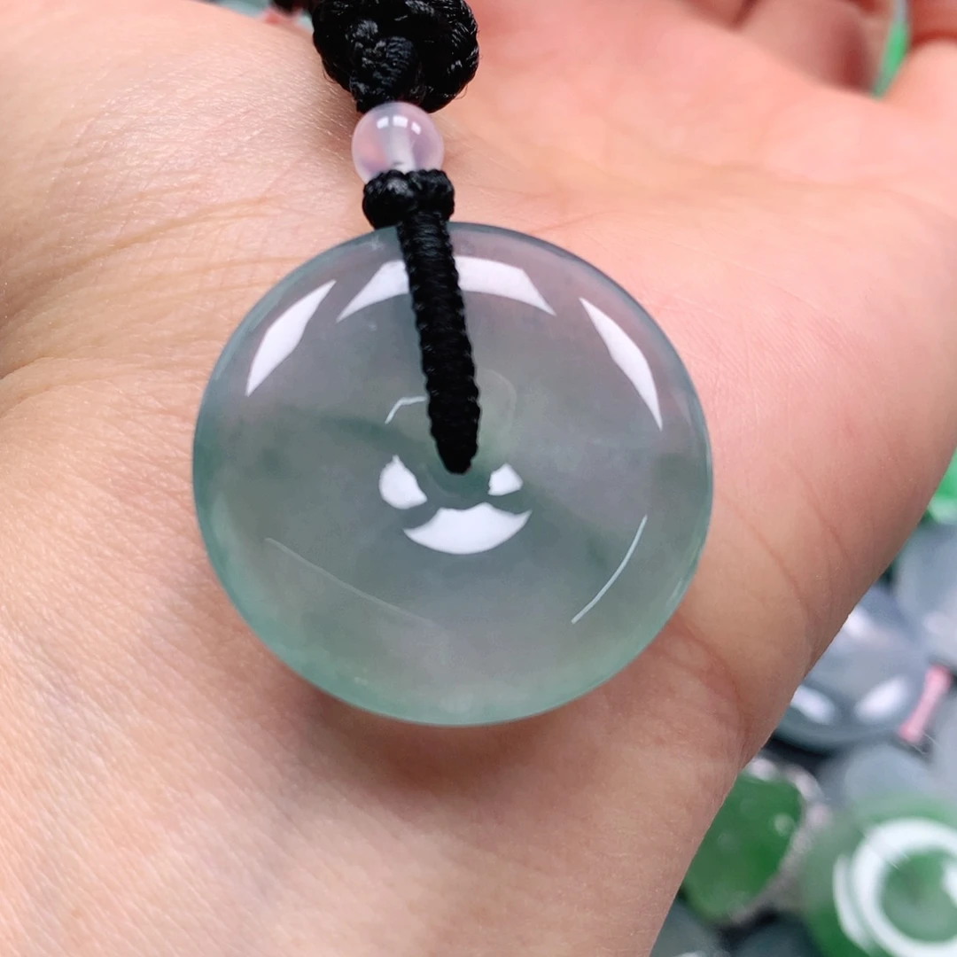 翡翠颈饰未镶嵌天然翡翠