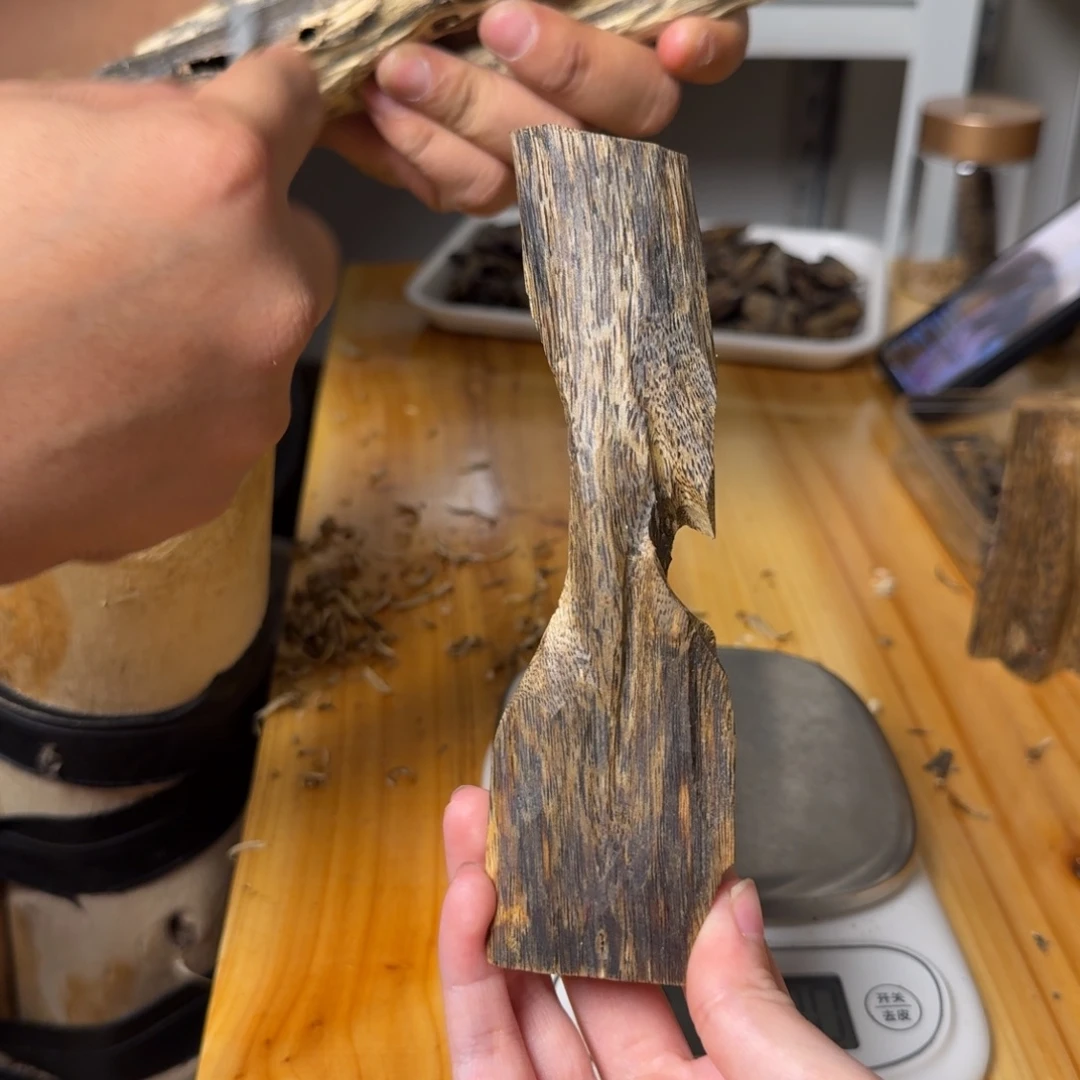 沉香白奇虫漏香41克