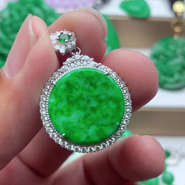 翡翠未镶嵌吊坠(不含链)