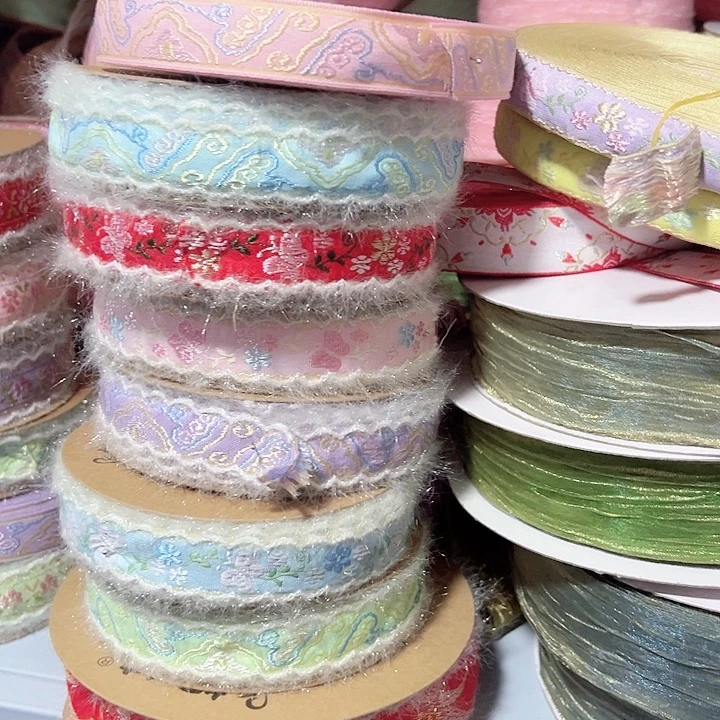 毛边祥云刺绣蝶恋花粉色蓝色紫色黄色红色各10码