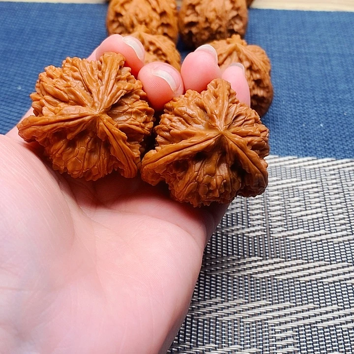 $***兜吊坠文玩核桃三棱