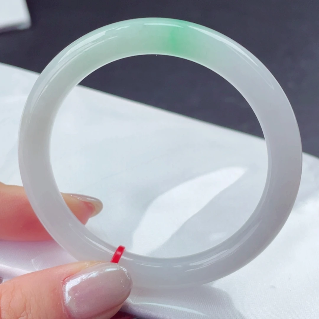 翡翠未镶嵌手镯52圆条