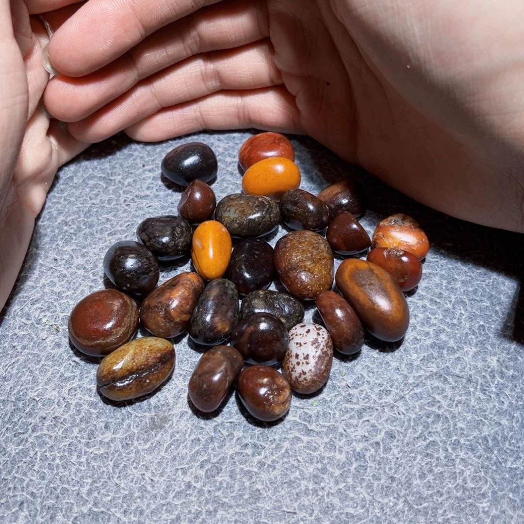 和田玉未镶嵌珠宝奇石