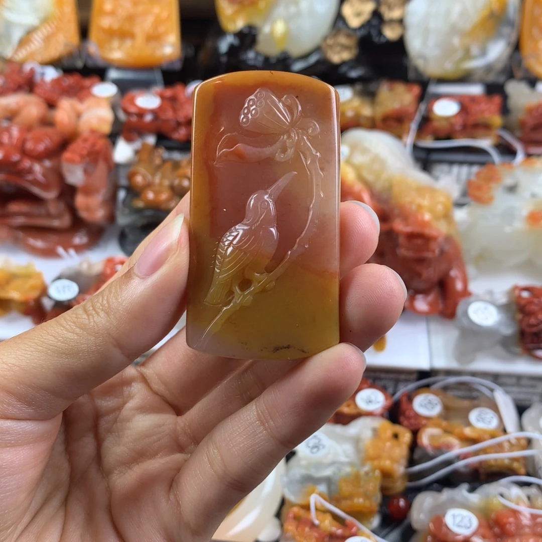 石英质玉（黄龙玉）未镶嵌挂件