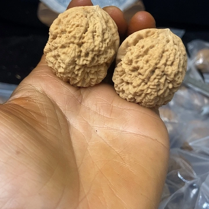 把件文玩核桃云南铁核桃基地65