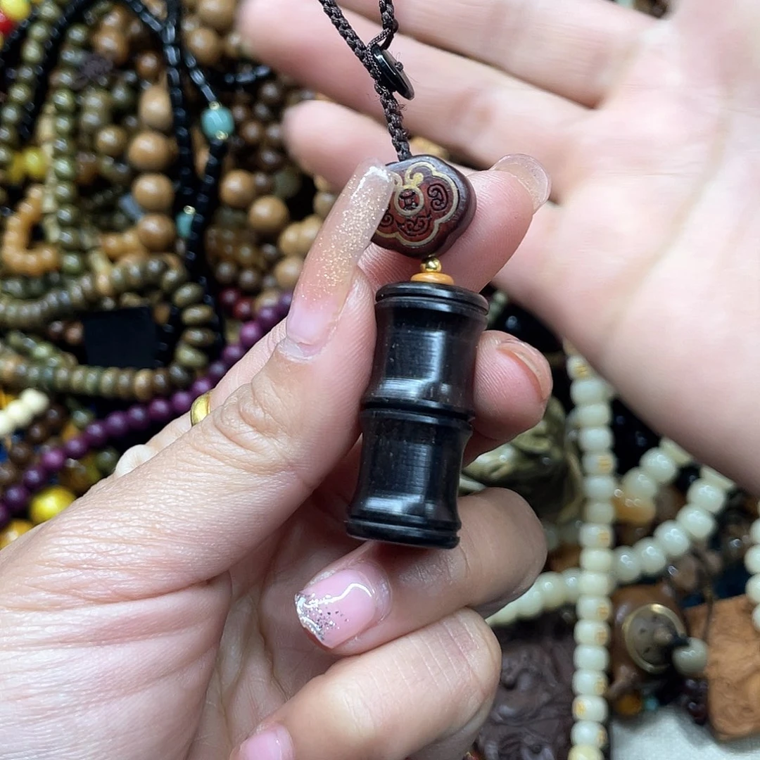 维腊木（绿檀）无事牌