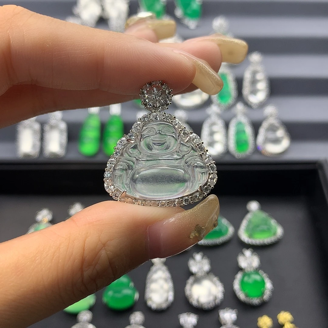 石英质玉合金颈饰