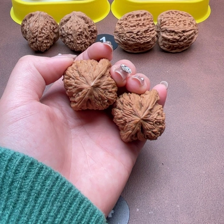 文玩核桃吊坠004南疆
