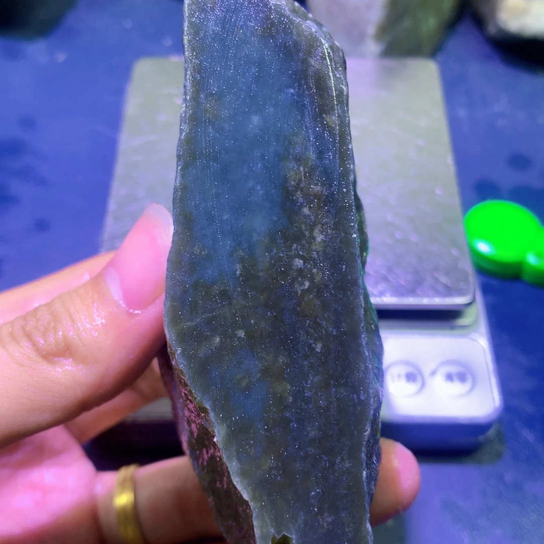未镶嵌和田玉（糖玉）珠宝半成品