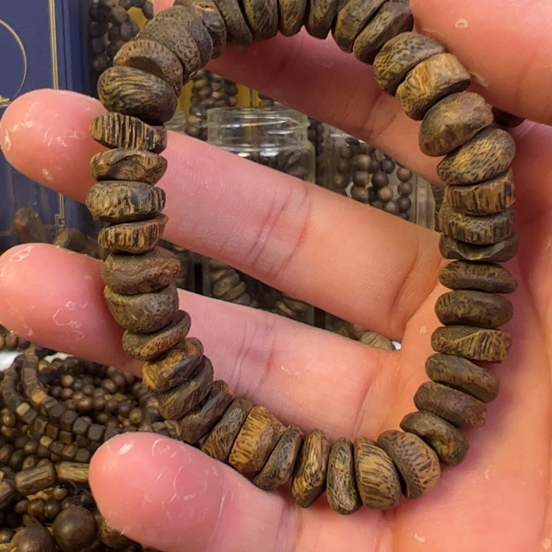 沉香手串金沙叶手串