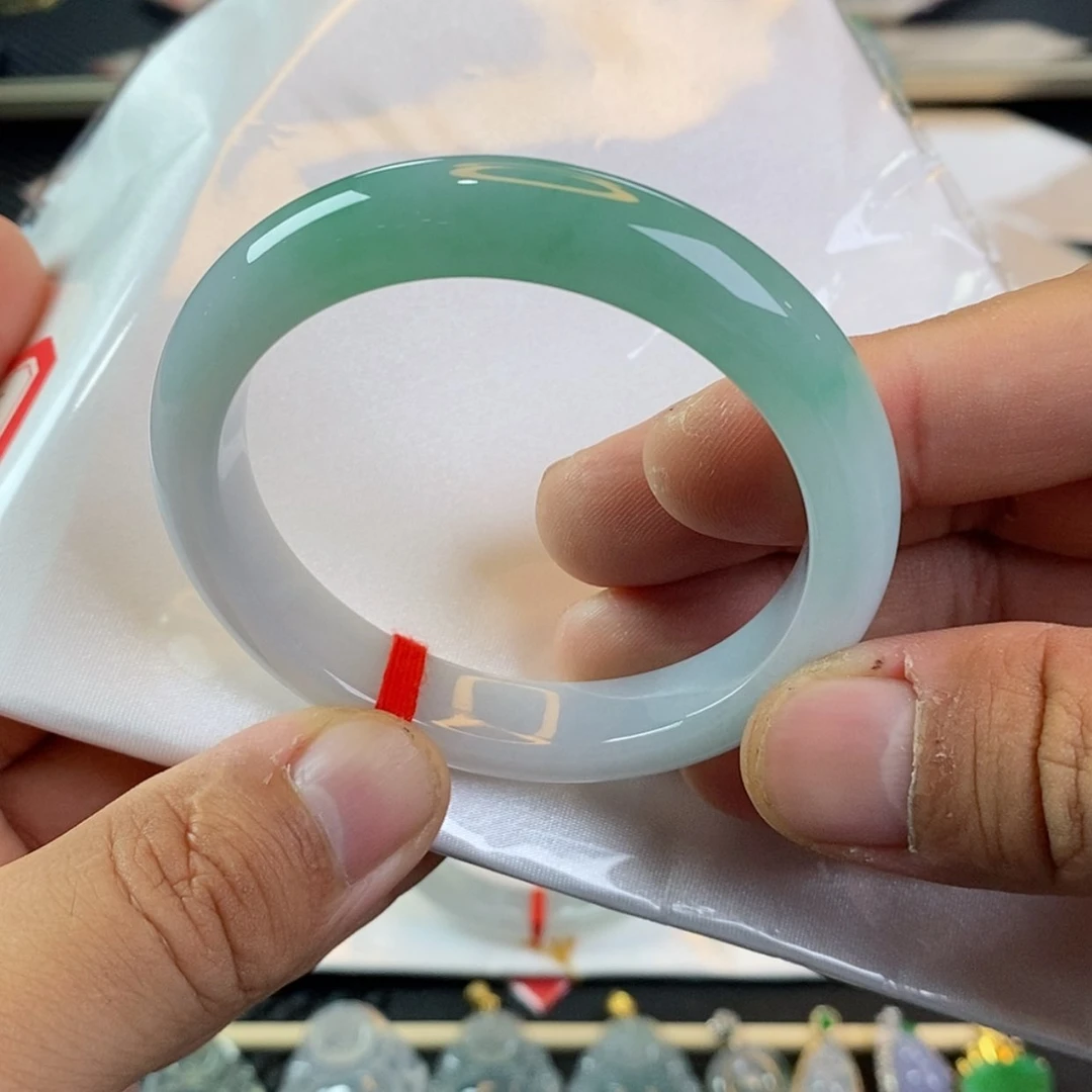 【闪购商品】未镶嵌手镯翡翠