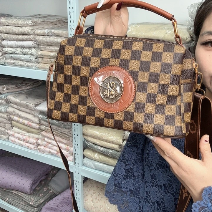 蚕丝超纤皮好看的女款包包