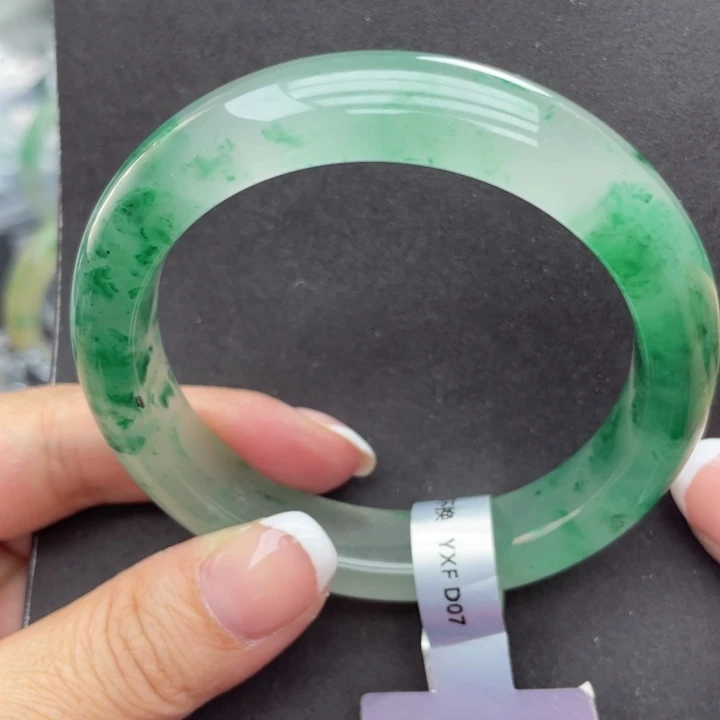 石英质玉未镶嵌手镯55