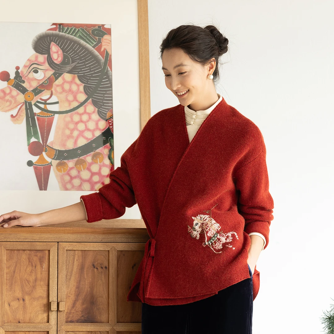 牧衣游原创 UPW精工手绣羊绒混织毛织外套红色氛围毛织开衫 初语