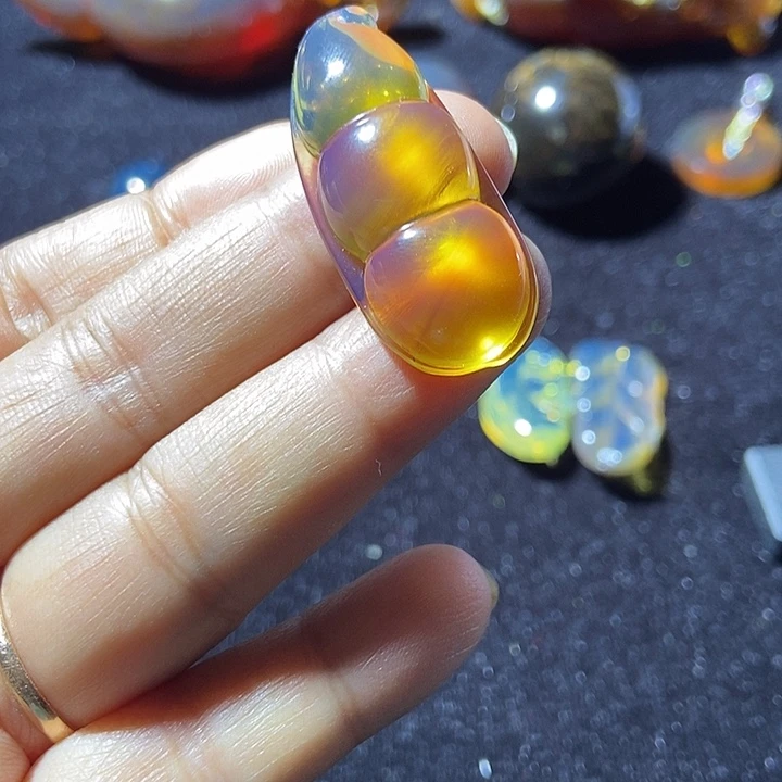 未镶嵌颈饰琥珀缅甸天然琥珀吊坠