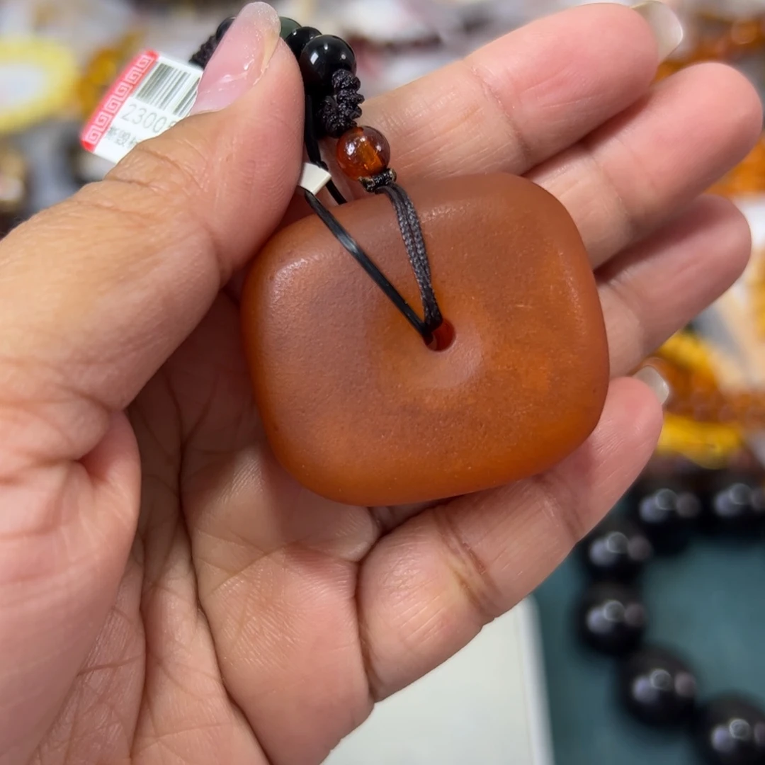 未镶嵌琥珀珠宝奇石418