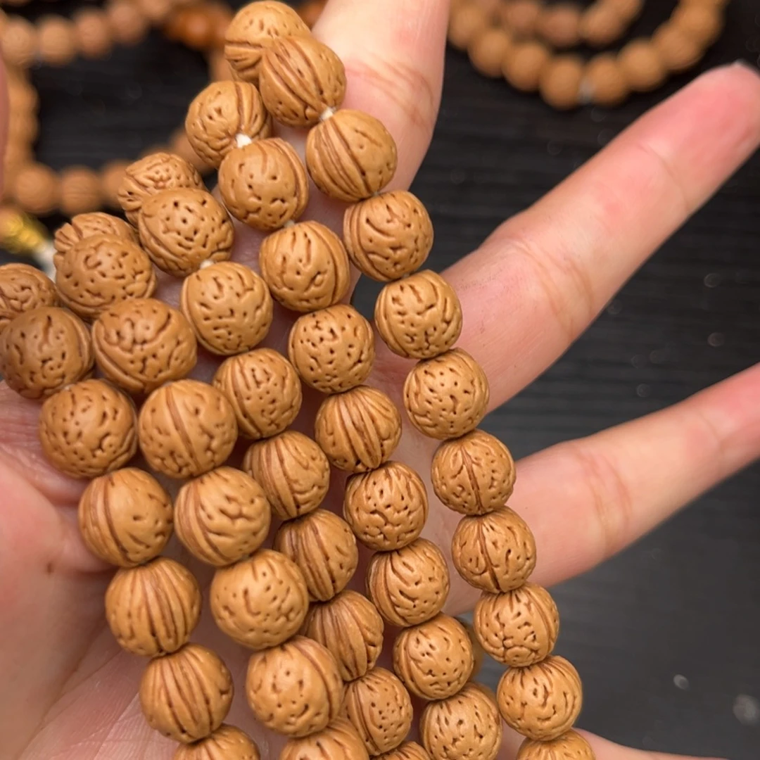 成***哥木质类脖挂成品1288