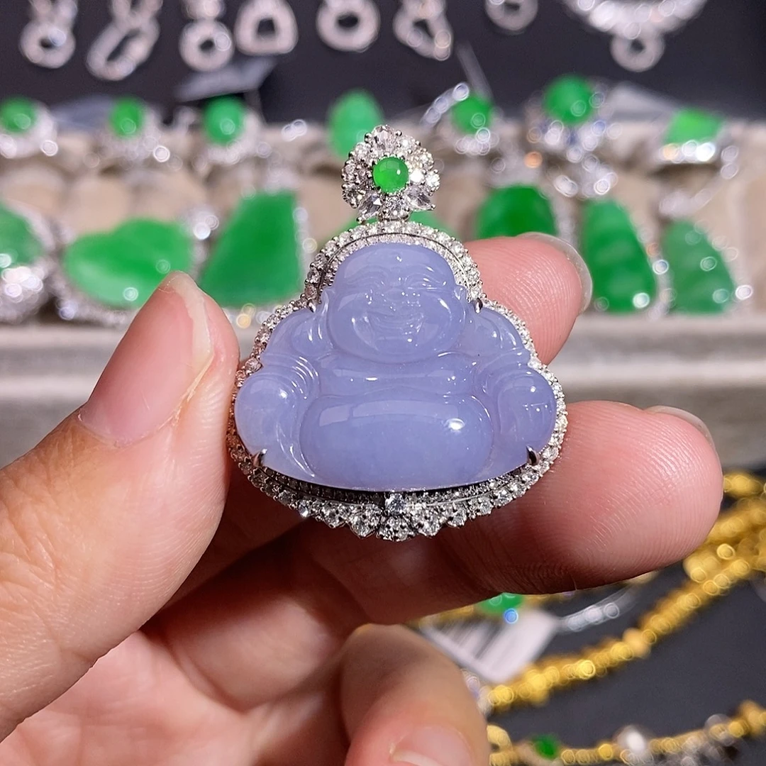 翡翠18K金镶嵌颈饰