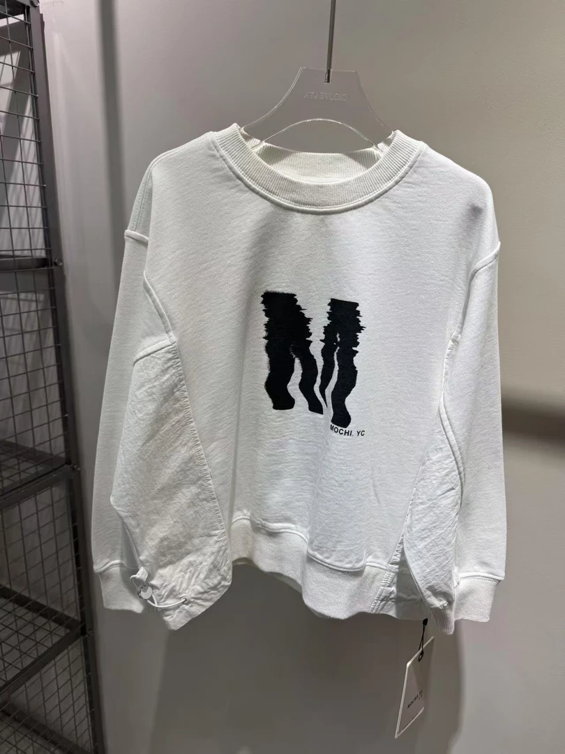 XTJ STUDIO童装 设计师款 MC中大童 胸口M字母圆领卫衣 春款