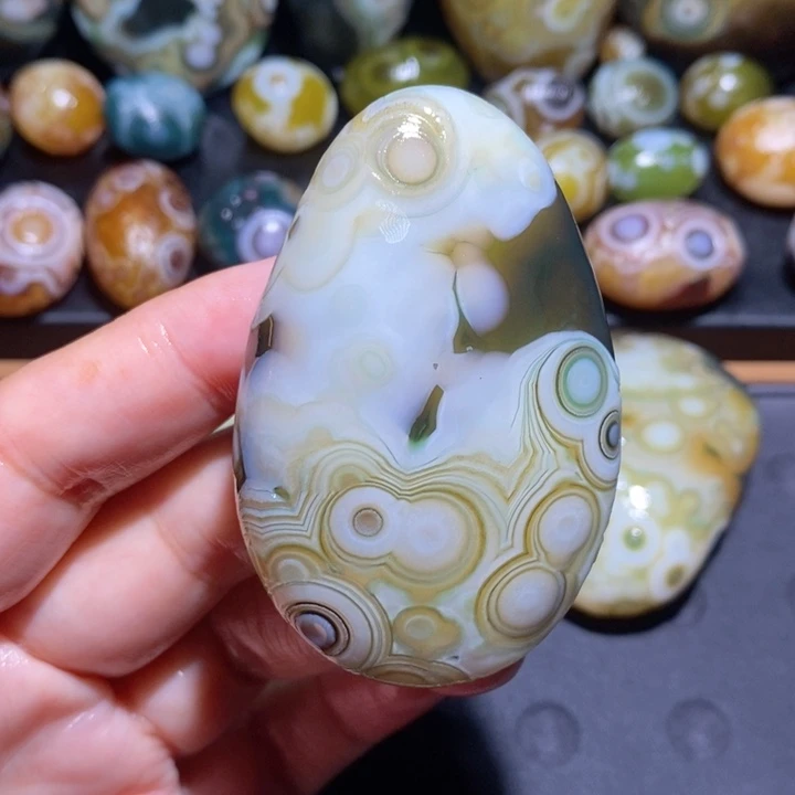 未镶嵌玛瑙/玉髓珠宝半成品64