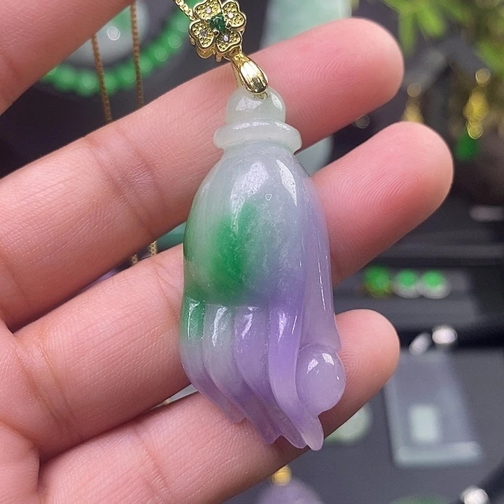 翡翠未镶嵌吊坠(赠链)
