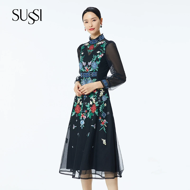 SUSSI/古色25春季商场同款黑色刺绣立领灯笼袖中长款连衣裙女