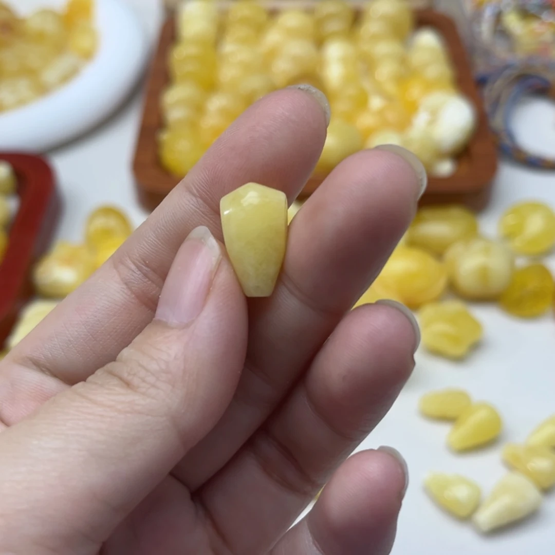 【闪购商品】未镶嵌蜜蜡裸石配饰