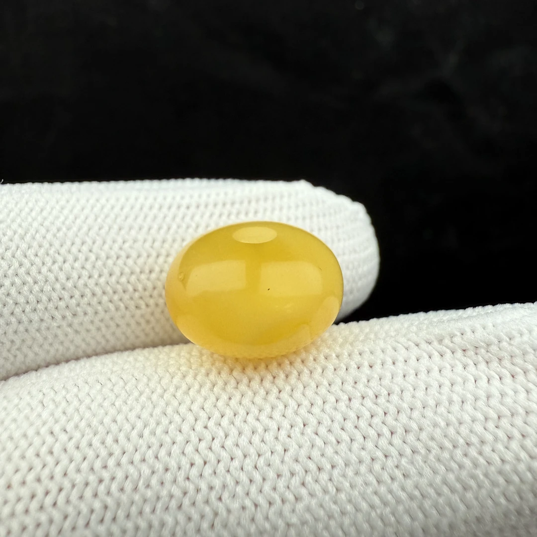 B7234天然原矿俄料蜜蜡瑕疵特价墩子13.7*8.5mm支持鉴定假一罚十