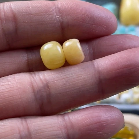 【闪购商品】未镶嵌蜜蜡裸石66杂