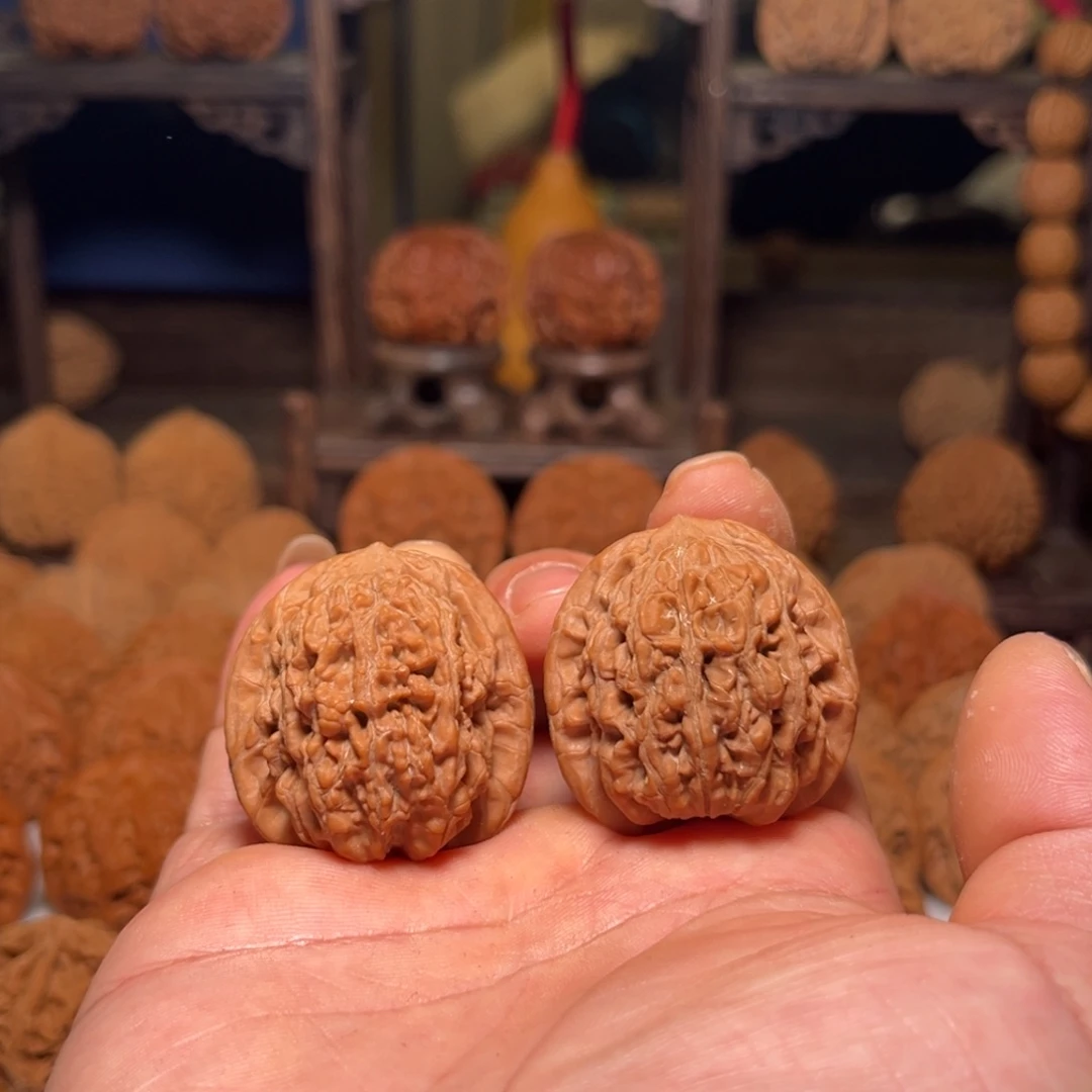 蜡***心吊坠文玩核桃兴隆血麒麟