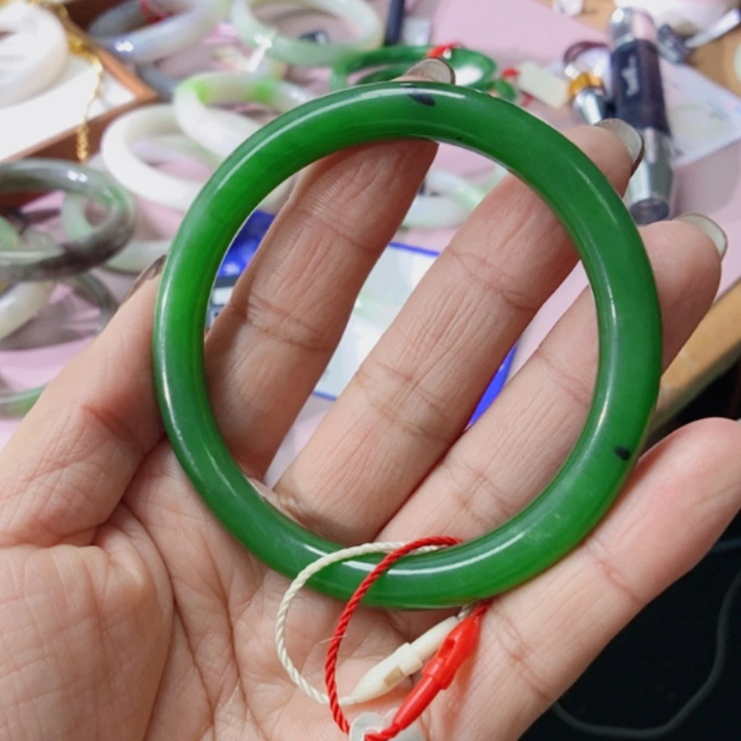 【闪购商品】未镶嵌手镯和田玉（碧玉）