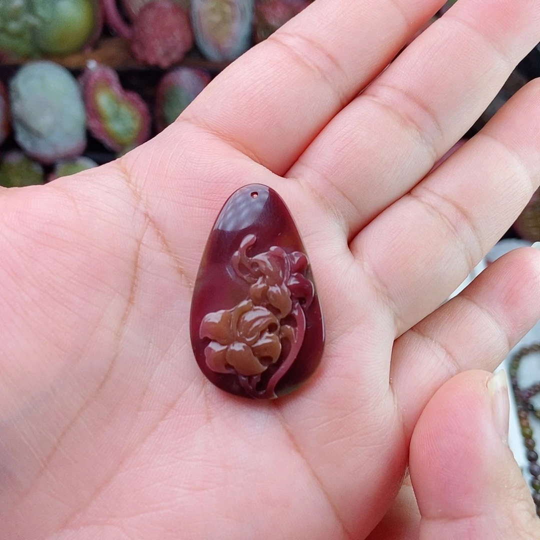 未镶嵌石英质玉（盐源）珠宝半成品