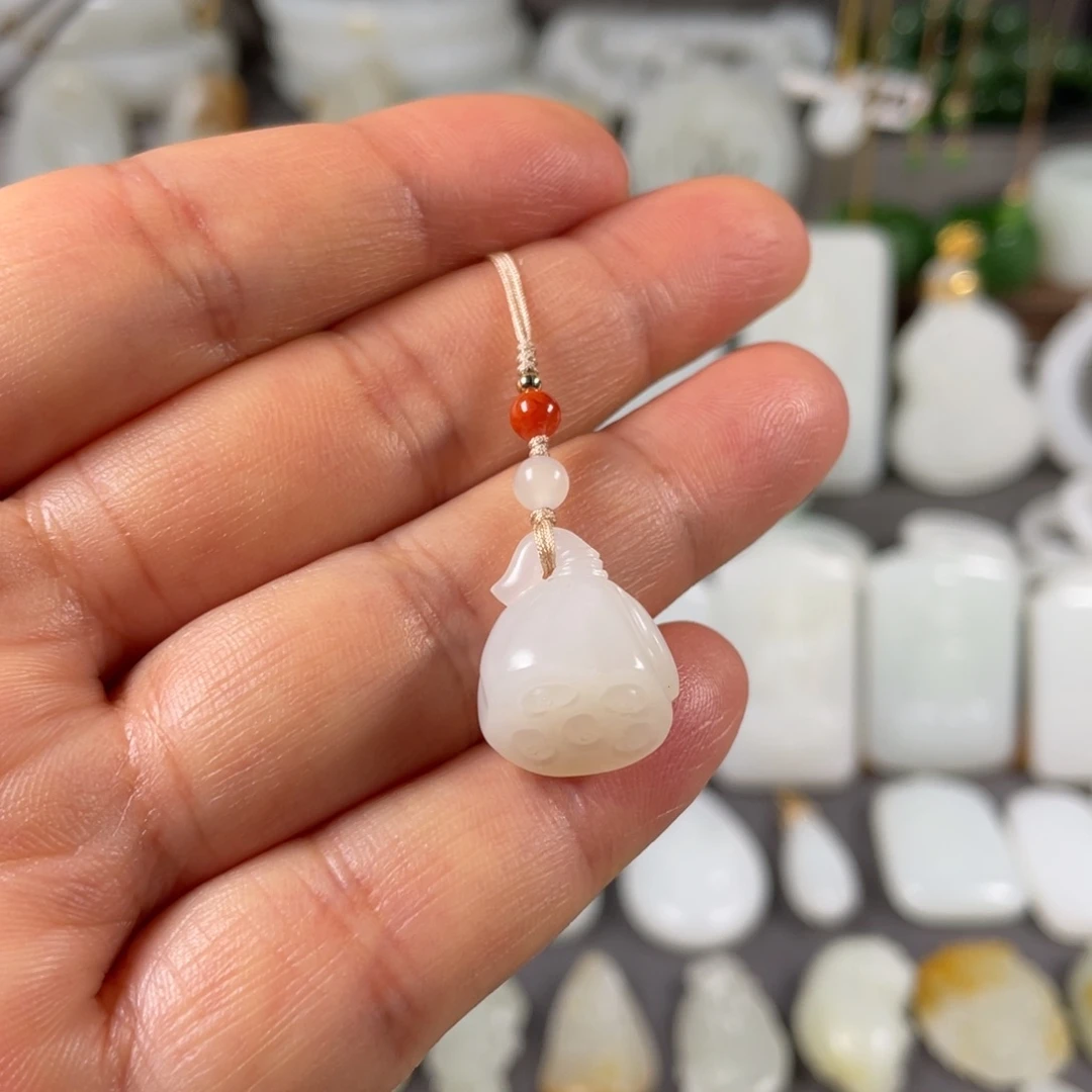 和田玉颈饰未镶嵌