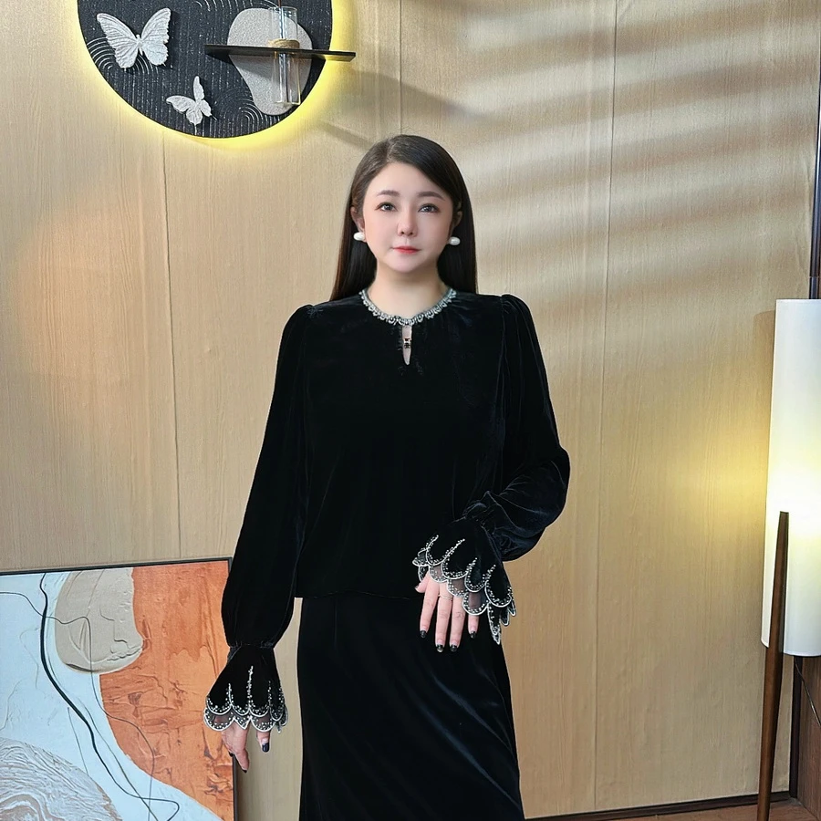 【花瓣】气质百搭洋气显瘦重工舒适大码女装上衣Y11