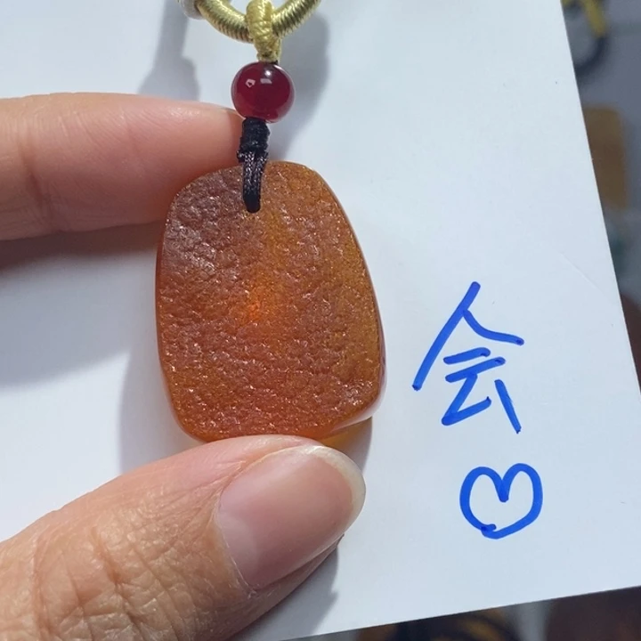 琥珀珠宝奇石未镶嵌