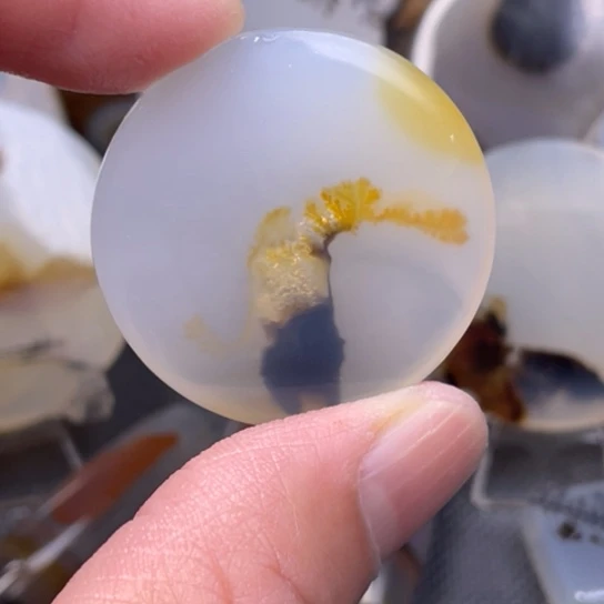 玛瑙/玉髓吊坠(不含链)未镶嵌斤*斤