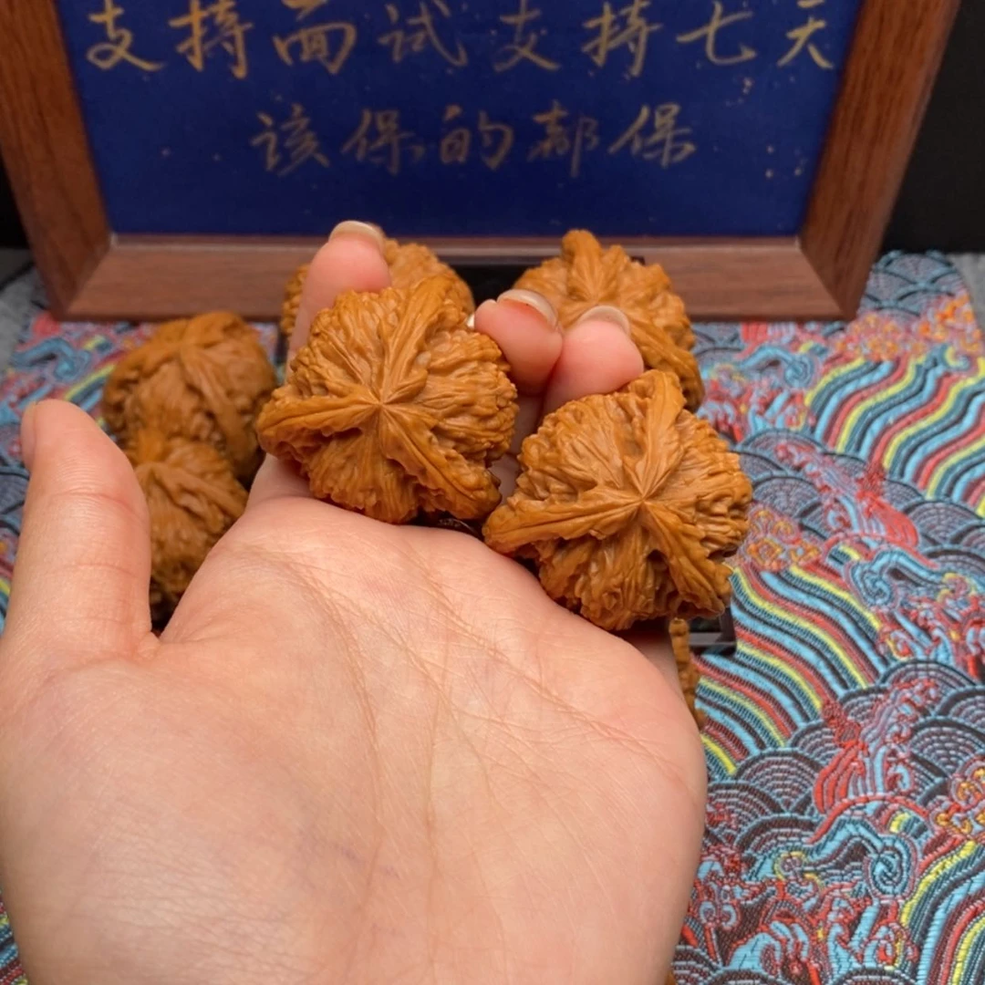 【闪购商品】?****?白狮