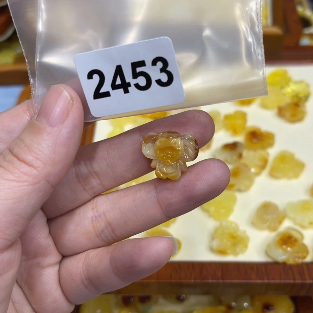 琥珀珠宝奇石未镶嵌