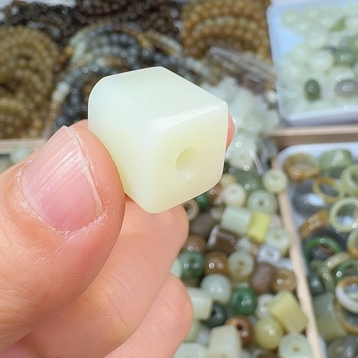 和田玉未镶嵌颈饰1413