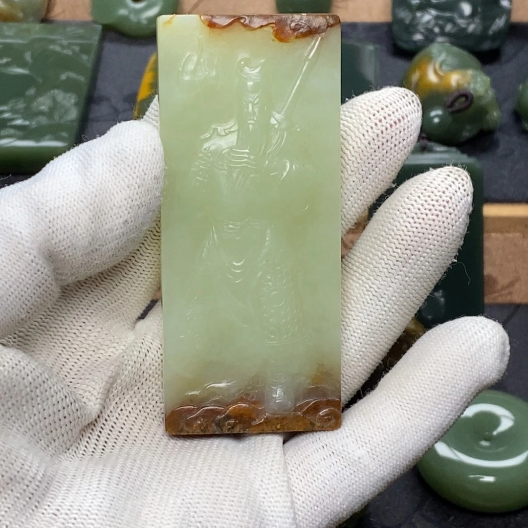 墩***儿岫岩河磨玉（透闪石质玉）未镶嵌挂件