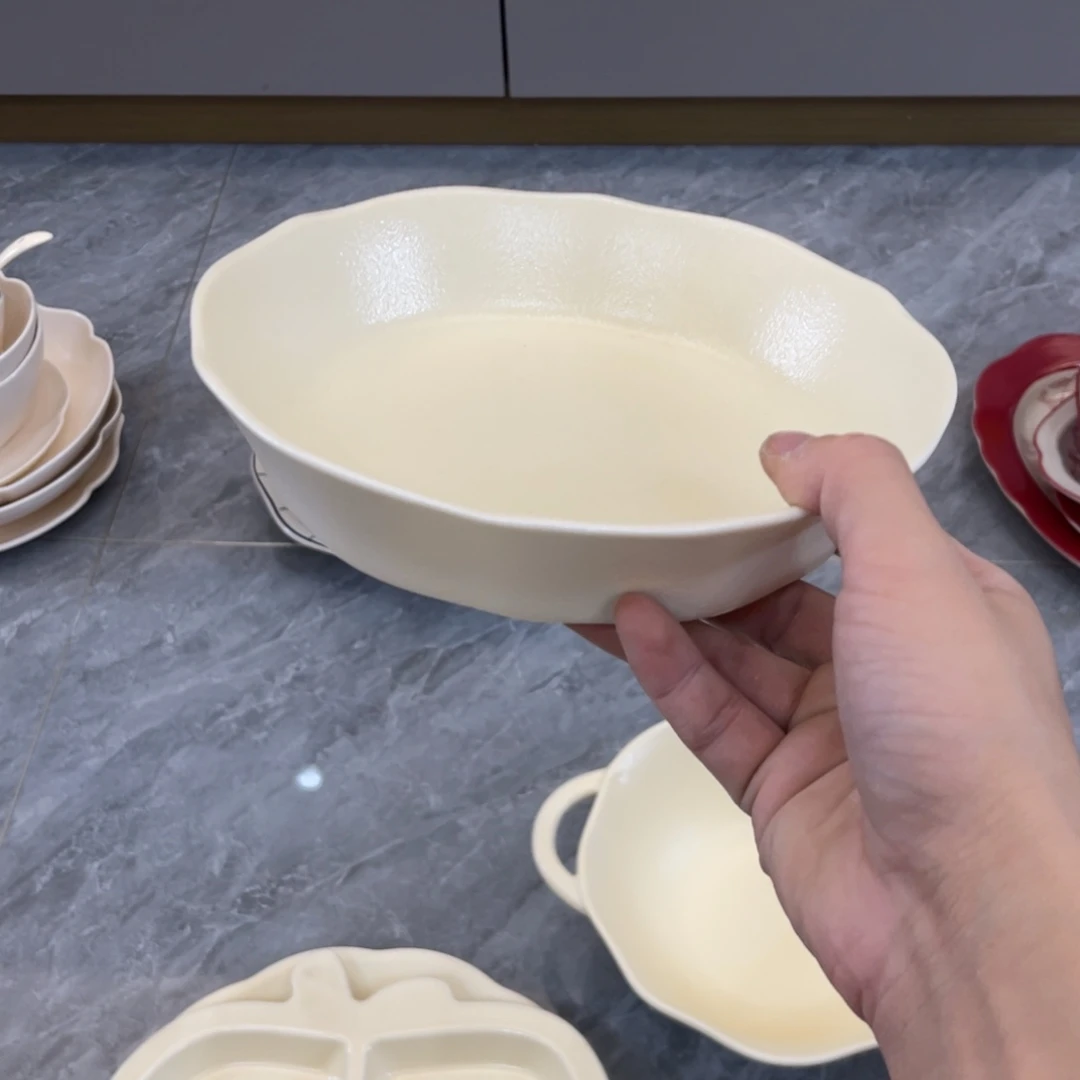 陶瓷微瑕餐具介意勿拍，满18飞！