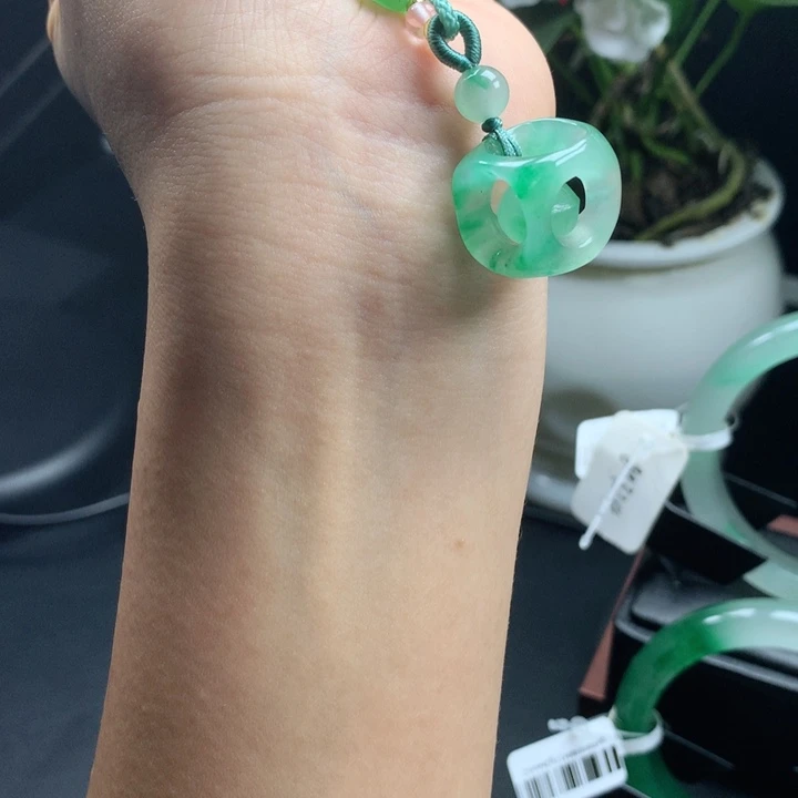 未镶嵌吊坠石英质玉