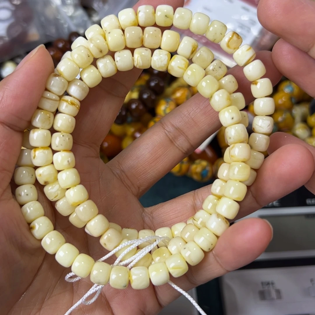 未镶嵌琥珀珠宝奇石707