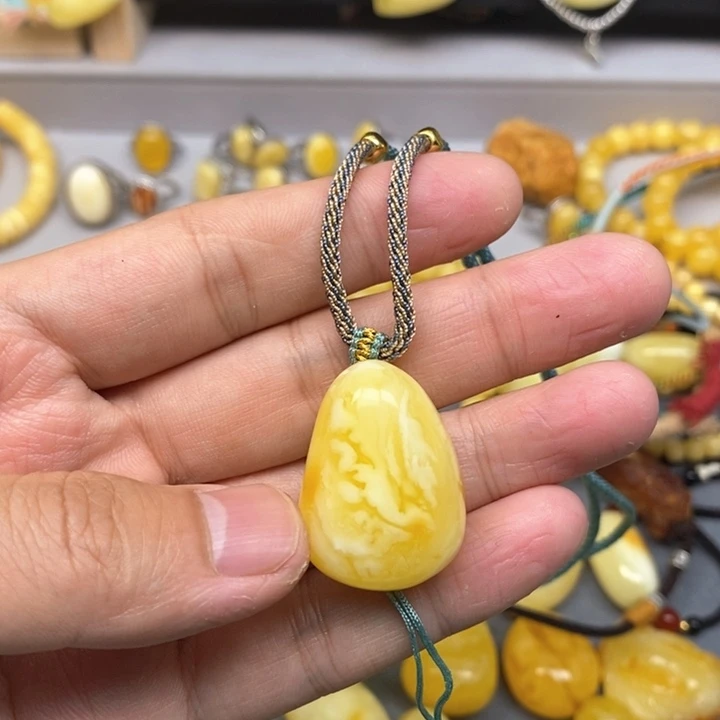 未镶嵌琥珀珠宝奇石欢****年