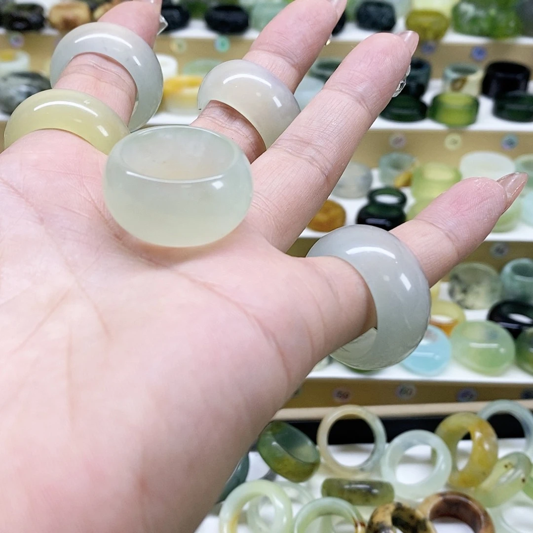 岫玉戒指未镶嵌娃****