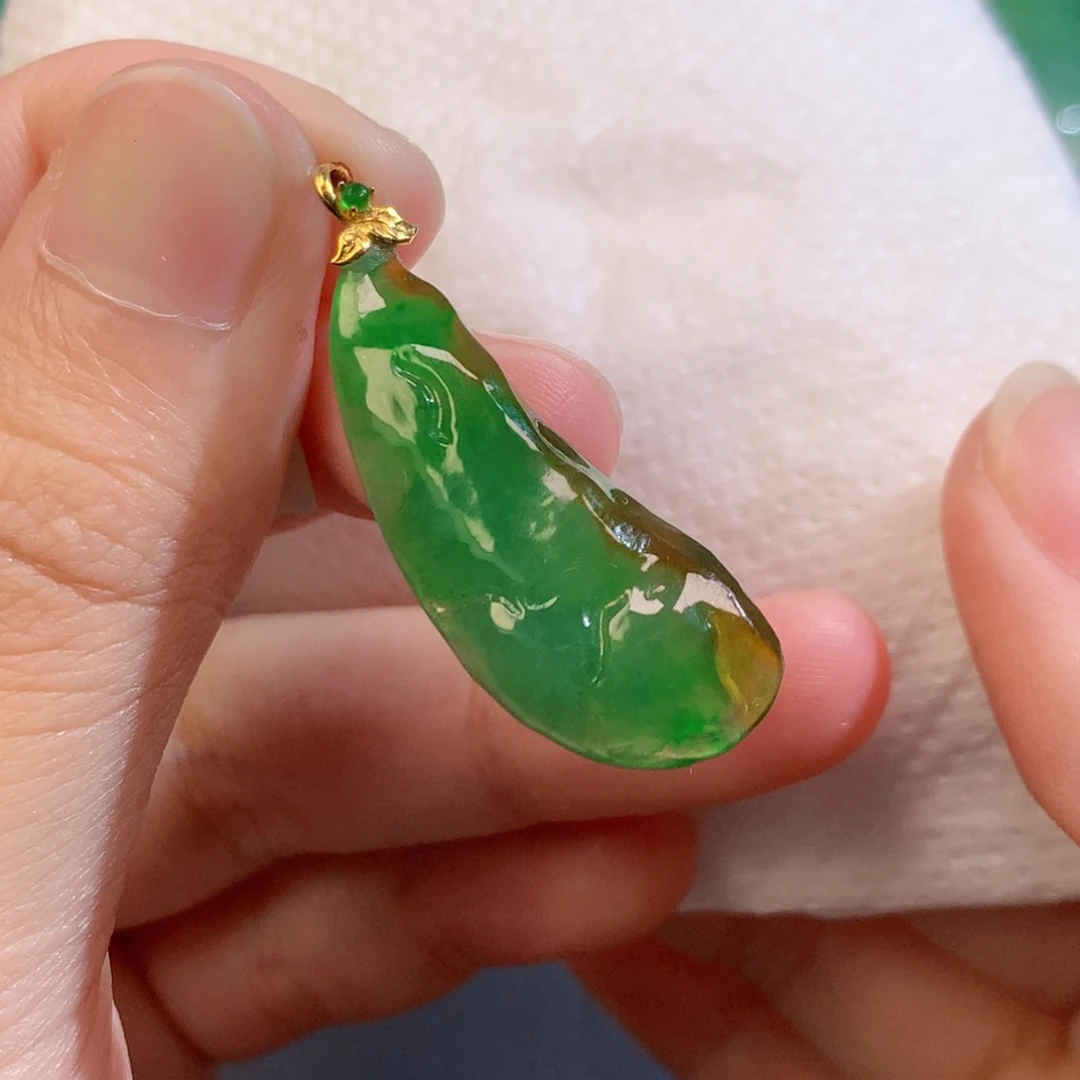 翡翠未镶嵌吊坠(不含链)822