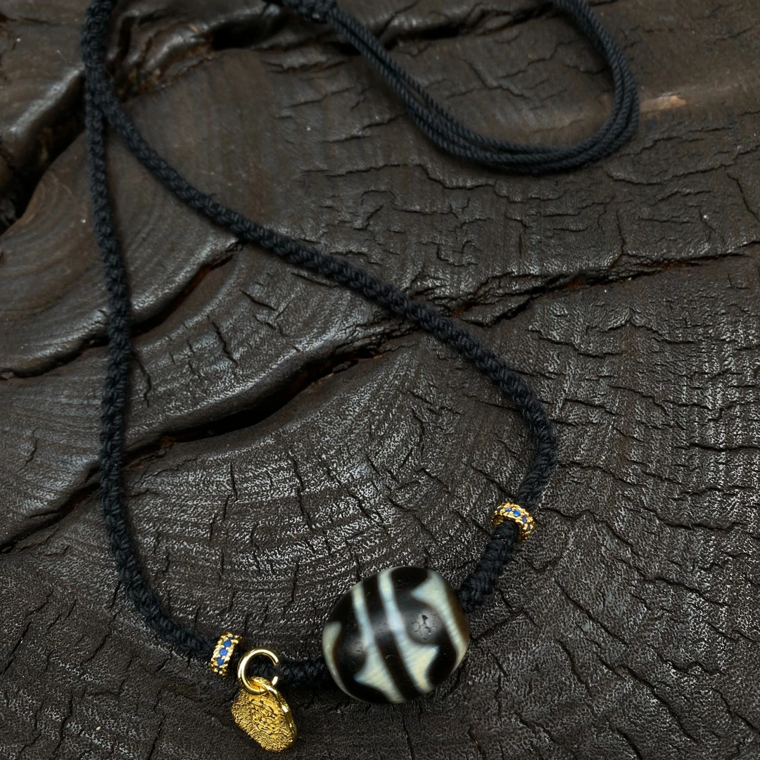 尺寸约20mmx17mm-仙叔珠宝精品上肯牙黄双牙牙玛瑙珠锁骨链