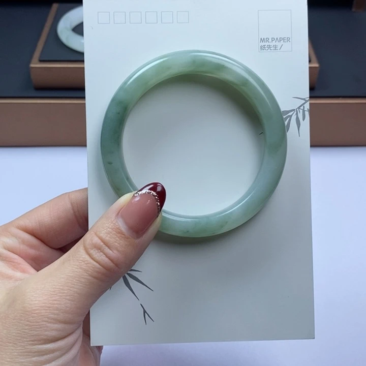 石英质玉手镯未镶嵌乐***6