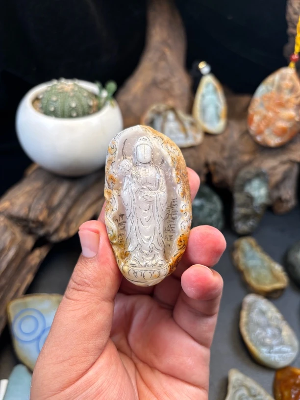 翡翠定制 佛 未镶嵌